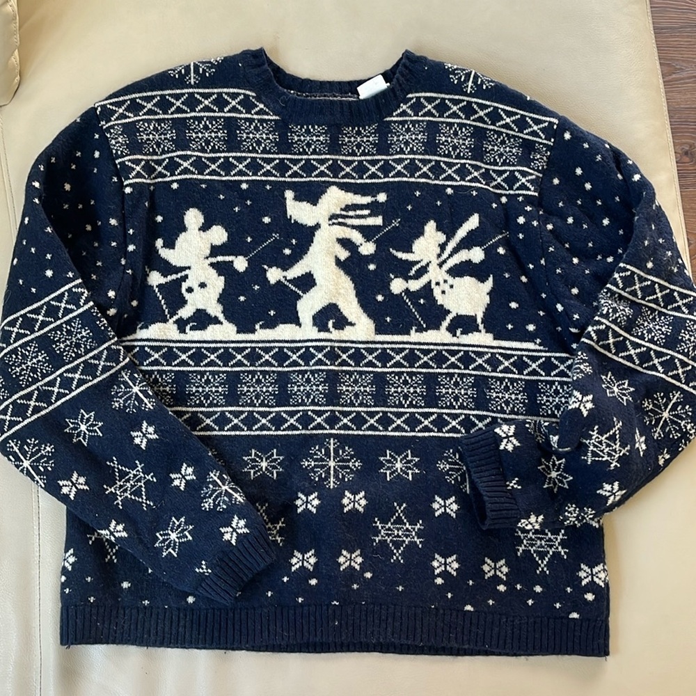 Christmas sweater wool Disney men’s large Mickey goofy Donald Duck snowflakes